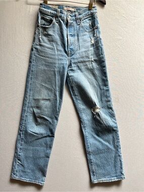 Levi's Ribcage Straight Ankle Jeans Distressed 23